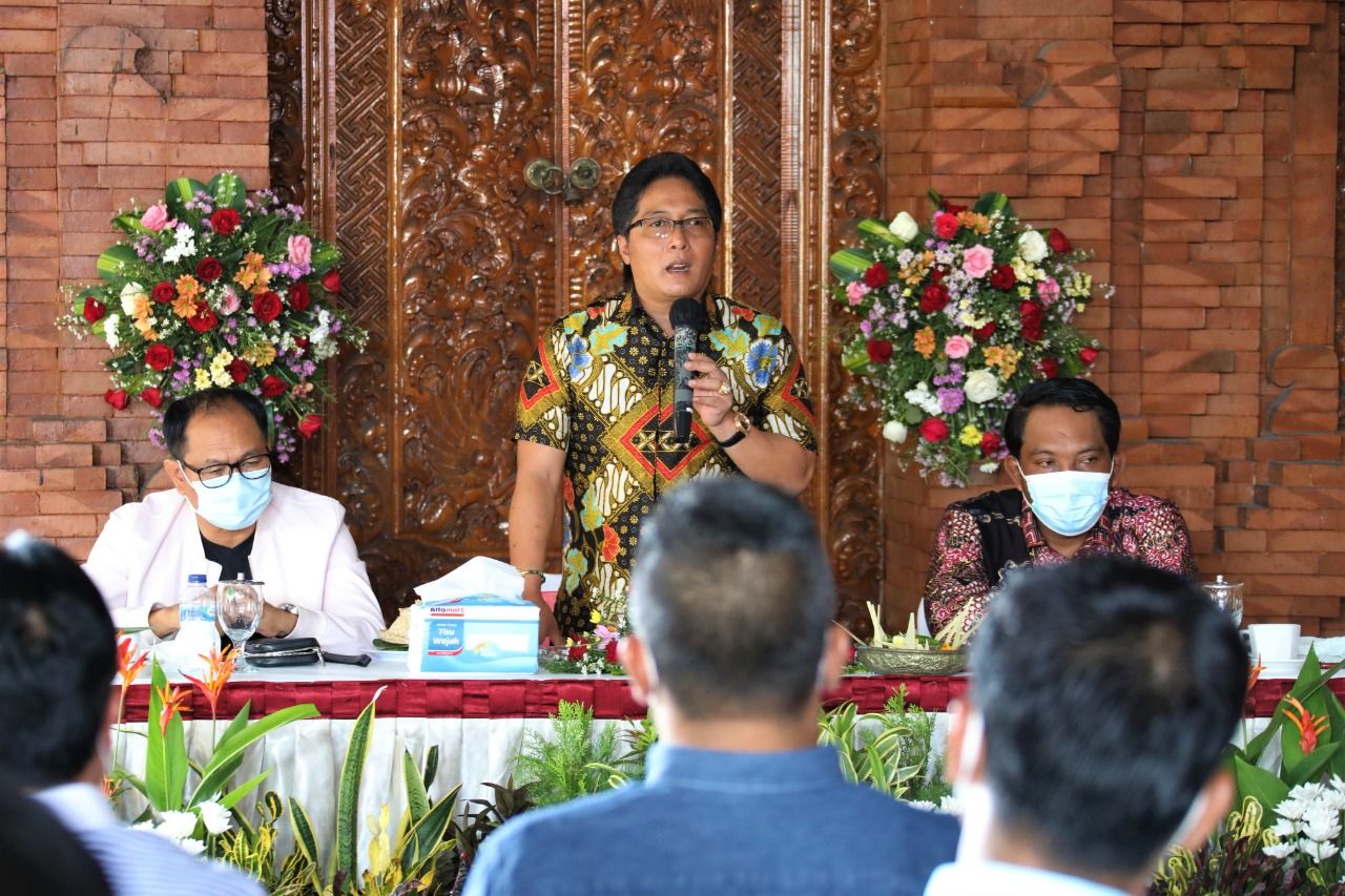 podiumnews.com-Giri Prasta Komit Lanjutkan Program Pro Rakyat